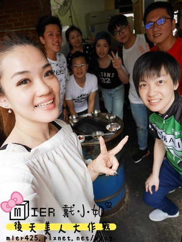 韓國 首爾 麻浦區 必吃韓國烤肉 站著吃韓牛小排서서먹는갈비집 只有鐵桶站著吃的烤肉店 新村站7號出口 - 第30張圖 P1030042