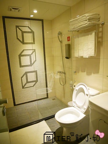 台中|| 一中住宿 博客創意旅店 Box Design Hotel 主題房 背包床位 台中設計旅館推薦 近台中火車站 - 第26張圖 P1190772