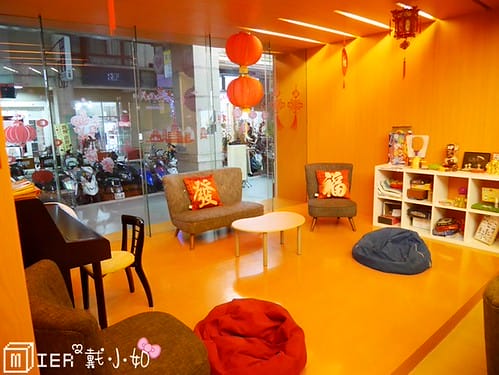 台中|| 一中住宿 博客創意旅店 Box Design Hotel 主題房 背包床位 台中設計旅館推薦 近台中火車站 - 第6張圖 P1190751