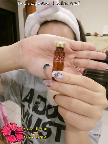 保養 寵愛行動 AVIVA美白安瓶 讓肌膚持續亮白 冬天美白就靠它 CP值很高的保養品 - 第7張圖 CIMG0488