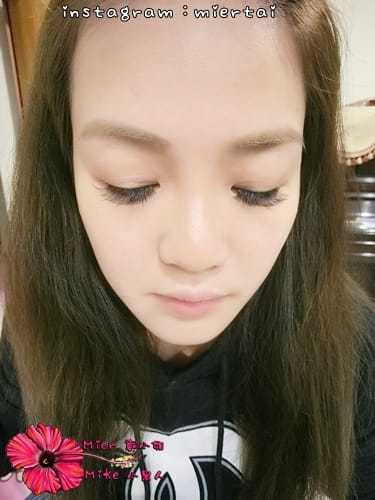 彩妝 打造無害聖誕節妝容 FreshO2 零毛孔底妝就靠校色飾底乳 微醺Bar12色礦物眼影盤 多種妝容就靠它 - 第20張圖 CIMG0501