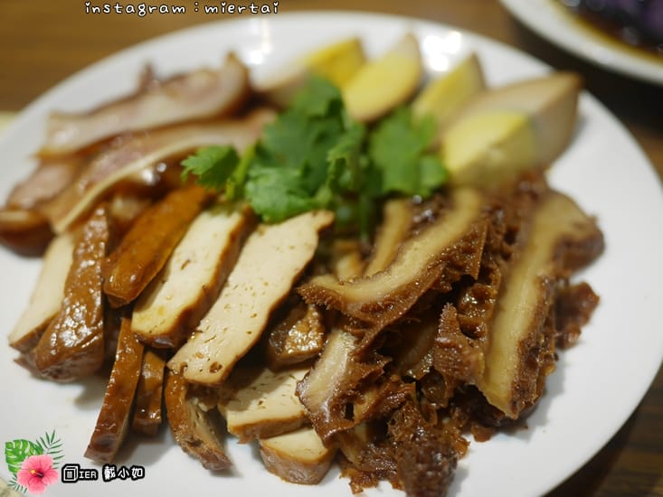 31032606657_c1ef260d5b_o-c1j6z_