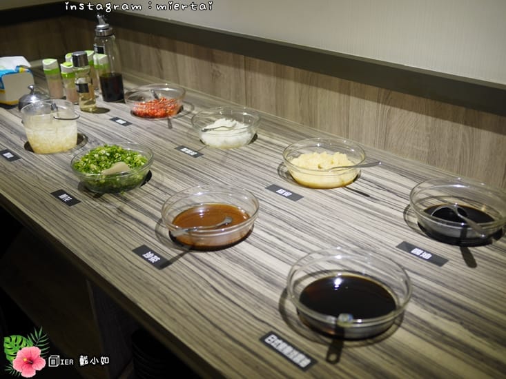 32130397148_0789486822_o-ak2d4_