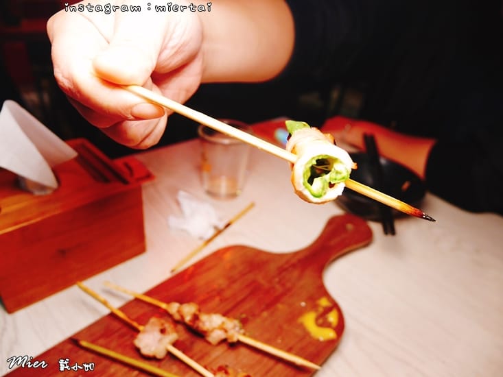 32342394887_33b2e3529f_o-jlp40_