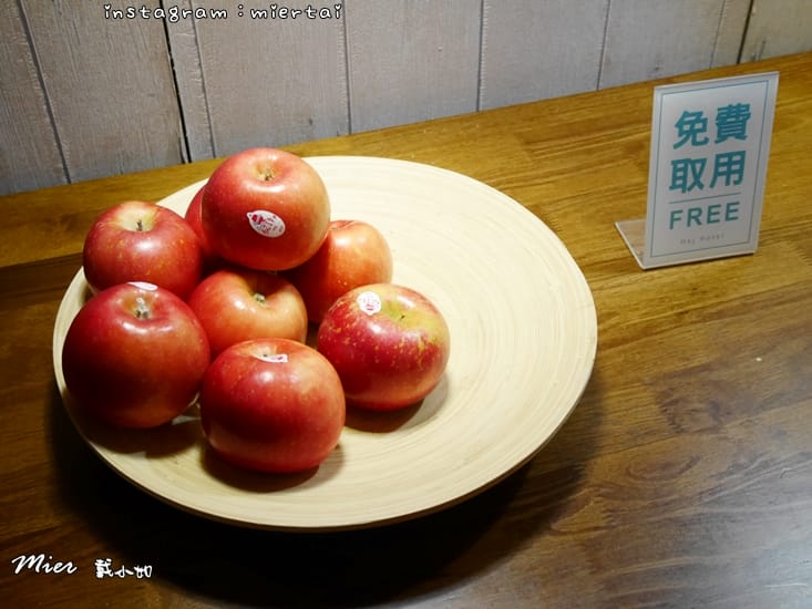 47267102991_f0ba06a0ec_o-2llmf_