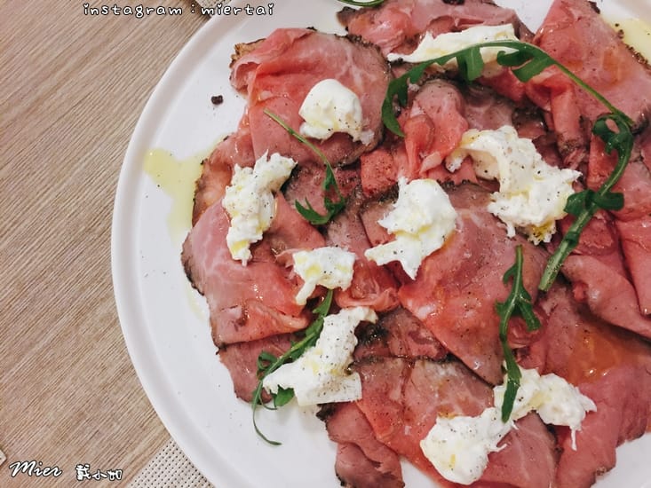 33392755098_a9668dd5eb_o-4huae_