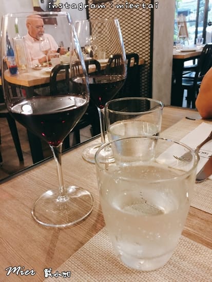 46353934695_d70aa8a65c_o-uhniv_