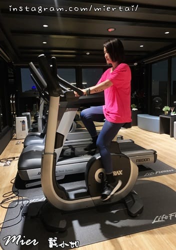 運動裝備|| 除臭襪推薦 十秒除臭襪 sNug 動能氣墊運動 IMG_9903