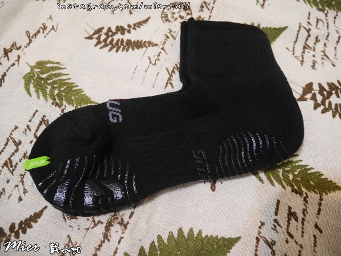 運動裝備|| 除臭襪推薦 十秒除臭襪 sNug 動能氣墊運動 P1670053