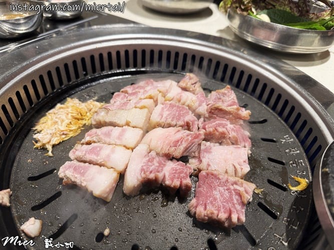 韓國|| 釜山Busan 必吃美食 桌邊服務代烤 味贊王鹽烤