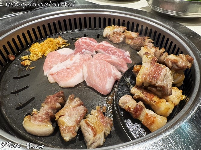 韓國|| 釜山Busan 必吃美食 桌邊服務代烤 味贊王鹽烤