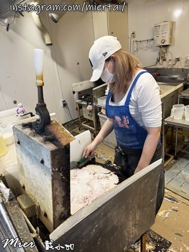 日本 東京Tokyo 人手一片 比臉還大的江之島名產現烤