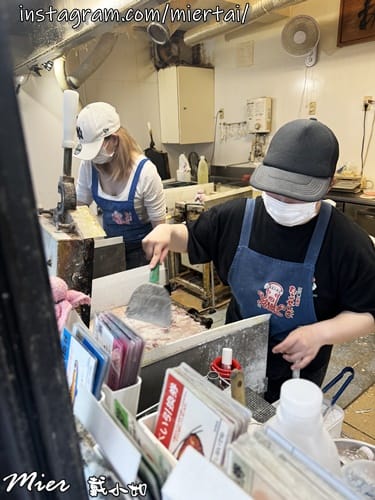 日本 東京Tokyo 人手一片 比臉還大的江之島名產現烤