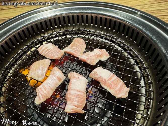 台北||日式燒肉 第一間結合日本和牛和日式清酒自動販賣機主題