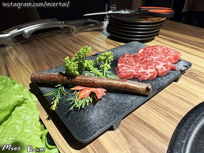 台北||日式燒肉 第一間結合日本和牛和日式清酒自動販賣機主題