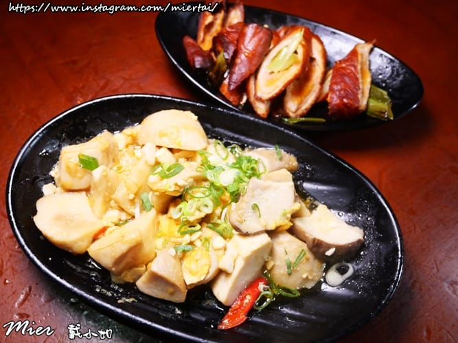 台北|| 中山區 今晚吃雞 吮指回味 皮脆肉嫩多汁桶仔雞 一