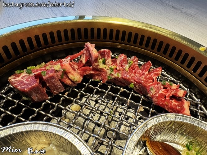 台中||南屯區 白色文青網美風燒肉店 輕井澤集團燒肉新品牌超