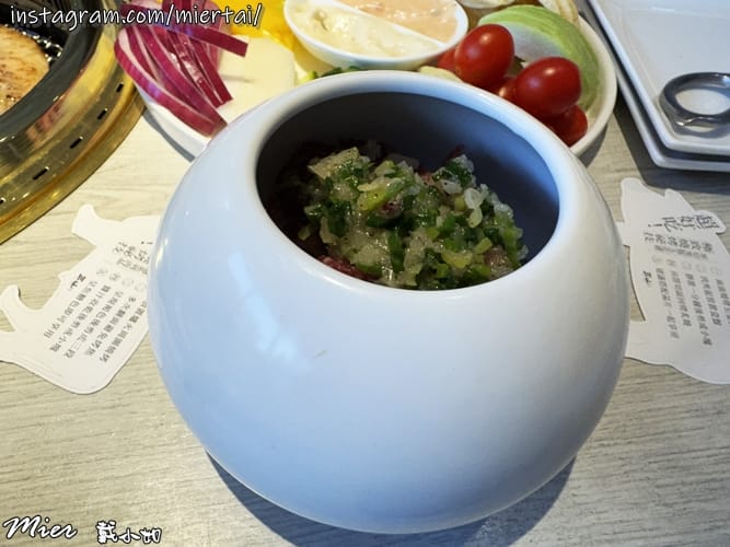 台中||南屯區 白色文青網美風燒肉店 輕井澤集團燒肉新品牌超