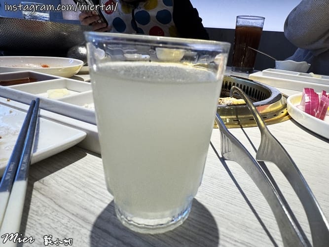 台中||南屯區 白色文青網美風燒肉店 輕井澤集團燒肉新品牌超