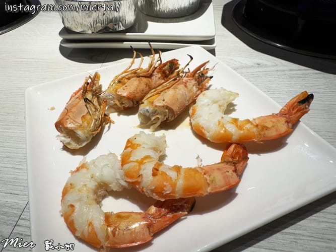 台中||南屯區 白色文青網美風燒肉店 輕井澤集團燒肉新品牌超