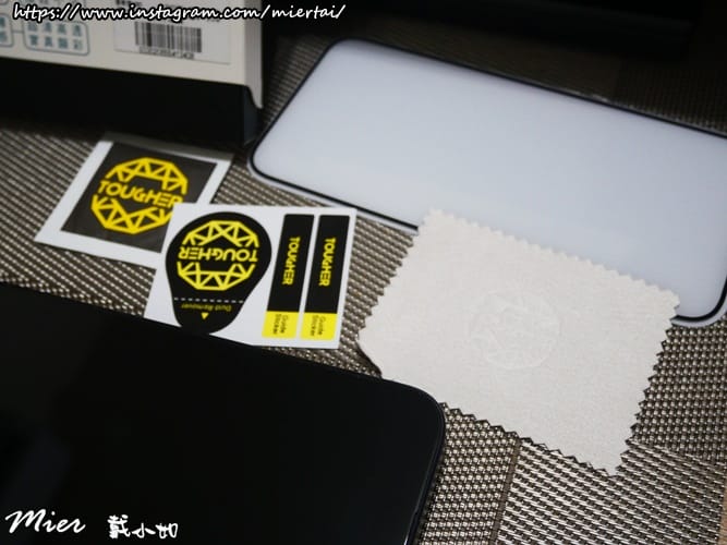 3C好物推薦 買一送一 滿版鋼化玻璃保護貼 TOUGH